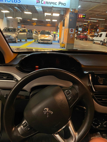 Peugeot 208 2016 1.5 Active