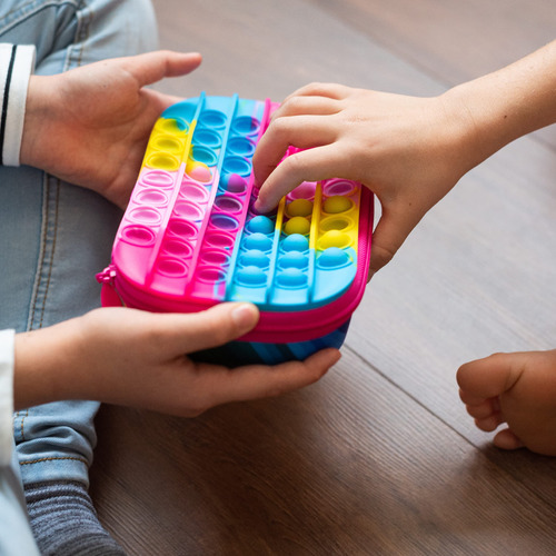 Caja De Lápices Pop Arcoíris Estuche Sensorial De Silicona