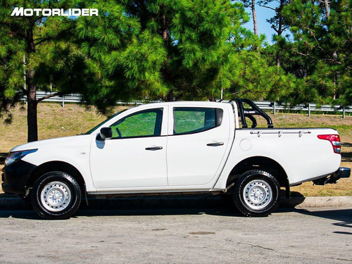 Imagen 2 de 25 de Mitsubishi L200 2.4 4x4 Descuenta Iva | Permuta / Financia
