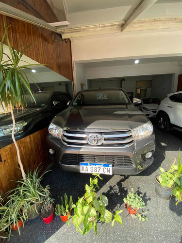 Toyota Hilux 2.8 Cd Srv 177cv 4x2 2016