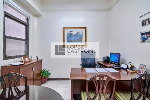 Imagen 12 de 14 de Oficina Venta 4 Ambientes San Nicolas Impecable Oficina! Semipiso Balcón Al Frente Muy Luminoso! Excelente Distribución Recepción 3 Despachos! (2 Al Frente) 1 Baño Independiente 1 Cocina Unica