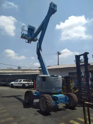 Venda de Plataformas articuladas GENIE usados no Truck1 Brasil