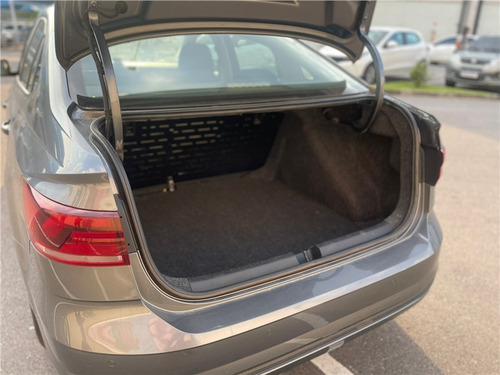 Volkswagen Virtus 1.6 MSI TOTAL FLEX AUTOMÁTICO