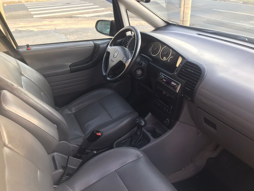 Imagem 4 de 10 de Zafira Elite 2.0 Mpfi Flexpower 8v Aut