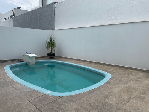 Imagen 11 de 30 de Casa En Venta En Juriquilla Con Alberca Propia