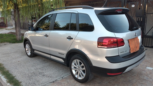 Volkswagen Suran 2018 1.6 Track