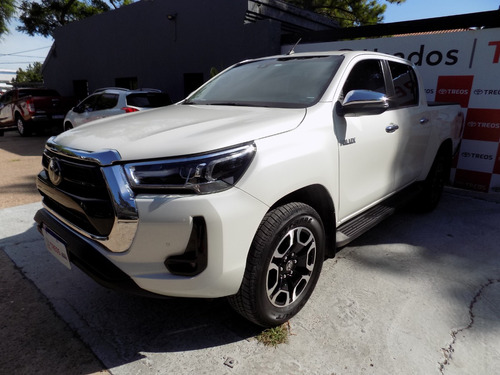 Toyota Hilux 2.8 Cd Srx 177cv 4x4 At