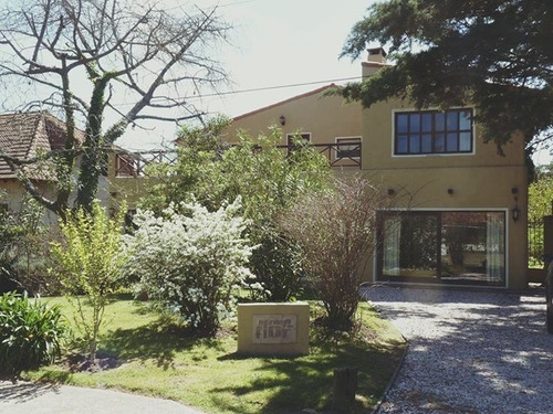 Imagen 1 de 11 de Excelente Casa En Punta Del Este , Pinares A Dos Cuadras De La Playa En Camino A La Laguna