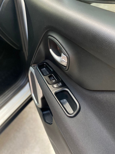 Jeep Renegade 1.8 Sport At6