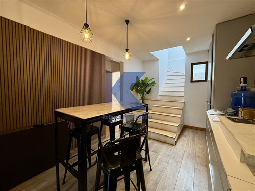 Casa En Venta De 4 Dorm. Mas Estar En Ñuñoa