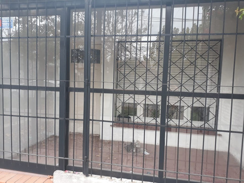 Moreno Casa Con Mono Ambiente Ideal Para Inversionista. 1551