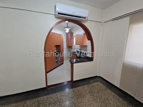 Apartamento En Venta Sabana Grande Agua Constante