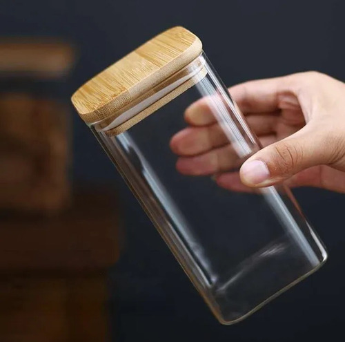 Imagen 2 de 10 de Frasco De Vidro Cuadrado Con Tapa Bambú 1200 Ml