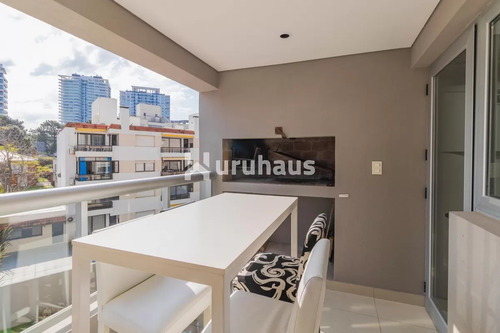 Alquiler Apartamento Tres Dormitorios Playa Brava Edificio Brava Biarritz