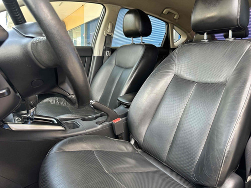 Nissan Sentra 2.0 SV 16V FLEX 4P AUTOMÁTICO