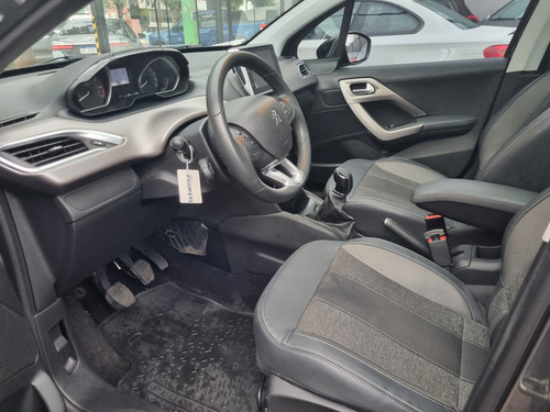 Peugeot 208 1.6 Feline