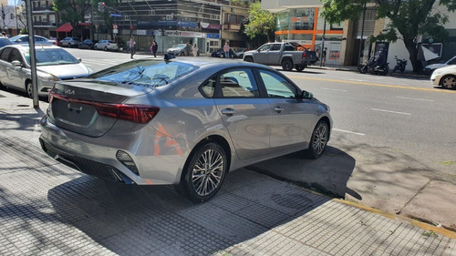 Imagen 9 de 12 de Kia Cerato Sx 2.0 At 4p
