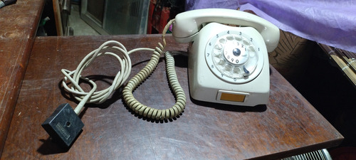 Telefone Antigo No Estado Pequeno Quebrado Sem Testar Veja F Cinza (Usado)