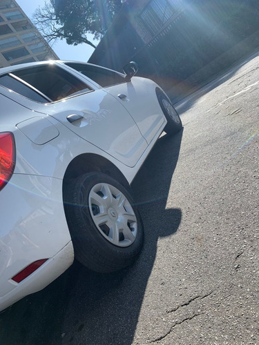 Imagem 5 de 14 de Renault Sandero Authentic 1.0 2019 Super Conservado