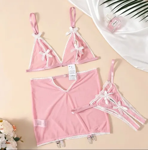 Hermoso Conjunto De Lencería Con Falda