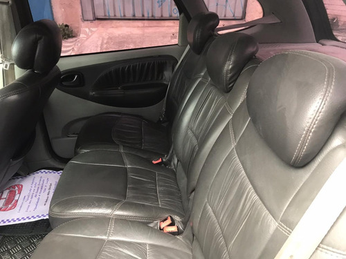 Renault - Scenic 1.6 Authentique - 2005