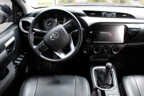 Toyota Hilux 2.4 Mt Diesel 4x4