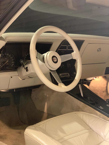 Imagen 6 de 10 de Stingray V8 350 Stingray
