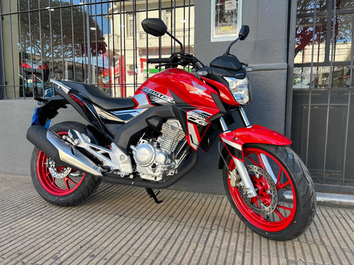 Imagen 2 de 20 de Honda Cb 250 Twister 2022
