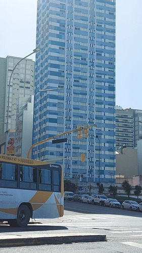 Imagen 1 de 9 de Vendo Hermoso Departamento 1 Ambiente Divisible - Frente Al Mar - Mar Del Plata