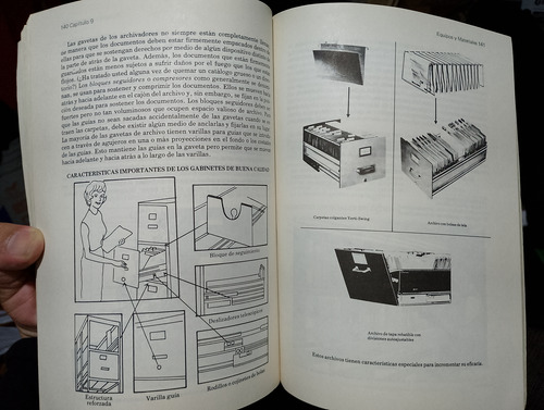 Libro Sistema De Archivo Y Manejo De Documentos (Usado)