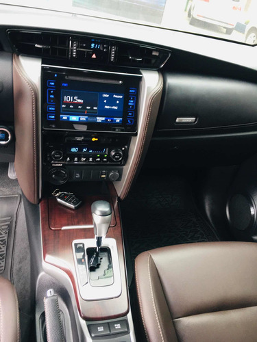 Toyota Hilux Sw4 Srx 4x4 Diesel 2019