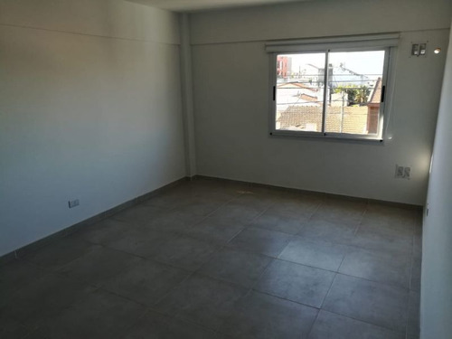 Imagen 11 de 17 de Departamento 2 Ambientes - Cuotas En Pesos //