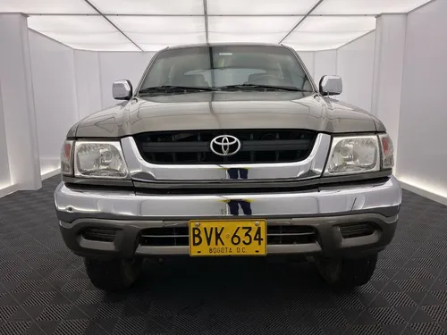 Toyota Hilux 2.4 Ex