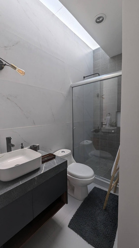 Estrena Casa En Zibata, 4 Recamaras, 3 Baños Completos, Equipada, Lujo