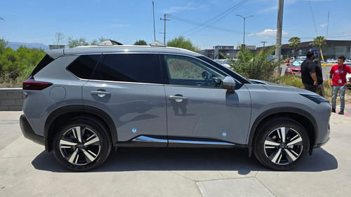Nissan X-Trail PLATINUM PLUS 2 ROW CVT