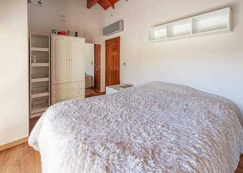 Venta Casa En Piñeyro Sobre Lote Propio