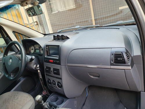 Fiat Idea 1.8 Adventure Flex 5p