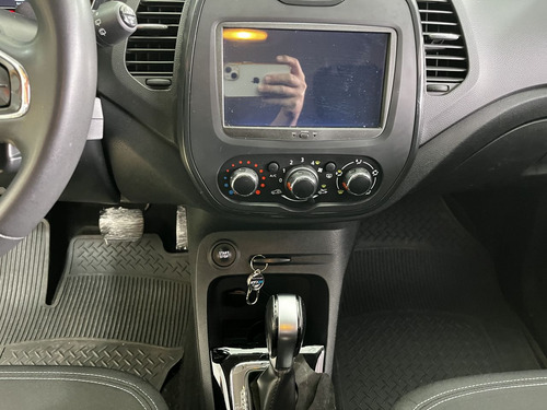 Renault Captur 1.6 16V 4P FLEX SCE LIFE X-TRONIC CVT