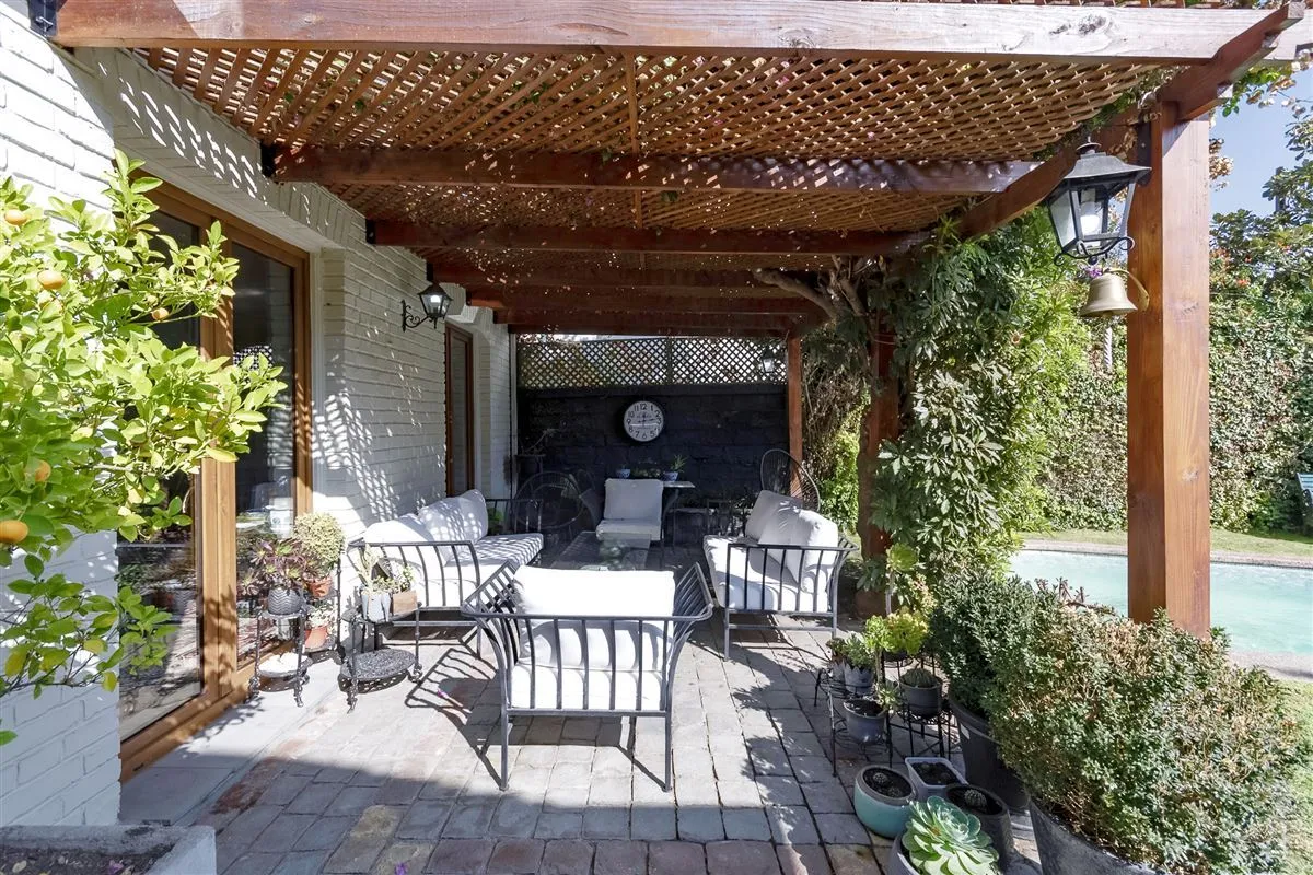 Imagen 3 de 25 de Casa En Venta De 5 Dorm. En Las Condes