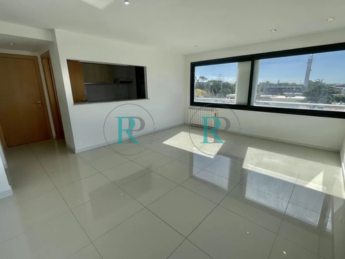 Apartamento Impecable De 3 Dormitorios En Venta-torres Barcelona