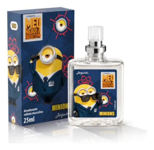 Embalagem de papelao da colonia Jequiti Minions ao lado do frasco de vidro transparente de 25ml com adesivo do Minion de terno e oculos escuros