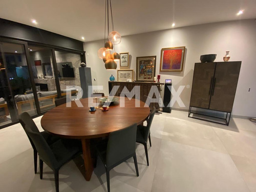 Casa En Venta En Condominio Altozano