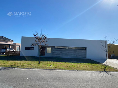 Imagen 2 de 25 de Casa En Venta En El Canton - Maroto Propiedades