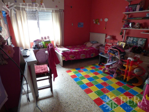 Imagen 8 de 14 de Venta De Casa De 5 Ambientes En Bernal (24312)