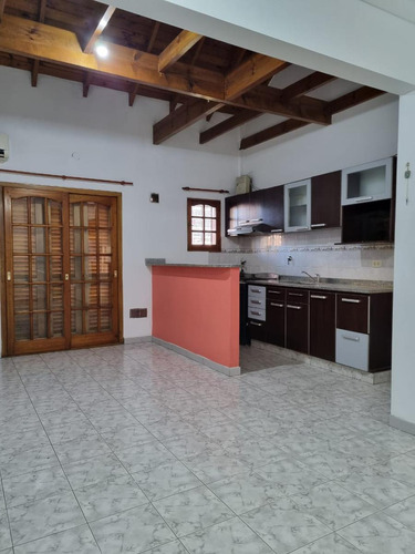 Departamento En Alquiler Con Espacio Guarda Coche - Wilde