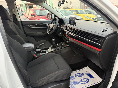 Dongfeng SX5 1.6 Luxury Mt5 5Pas