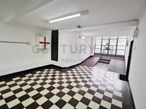 Imagen 4 de 30 de Casa De Estilo En Venta En La Plata