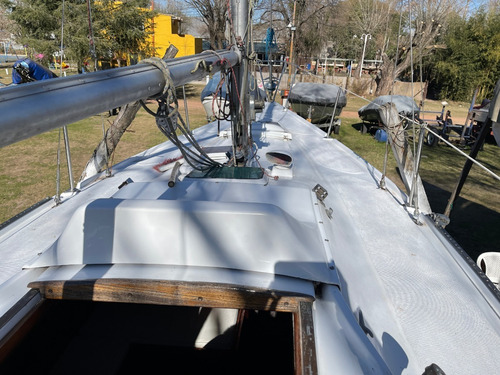 Imagen 4 de 23 de Velero Alpha 25 Tohatsu 18 Hp