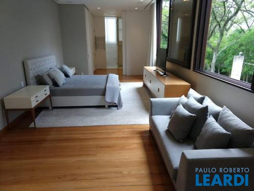 Imagem 4 de 15 de Casa Assobradada - Jardim Europa - Sp - 562808