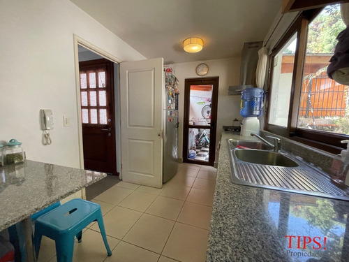 Imagen 5 de 30 de Hermosa Casa Aislada De Dos Pisos En Alto Macul